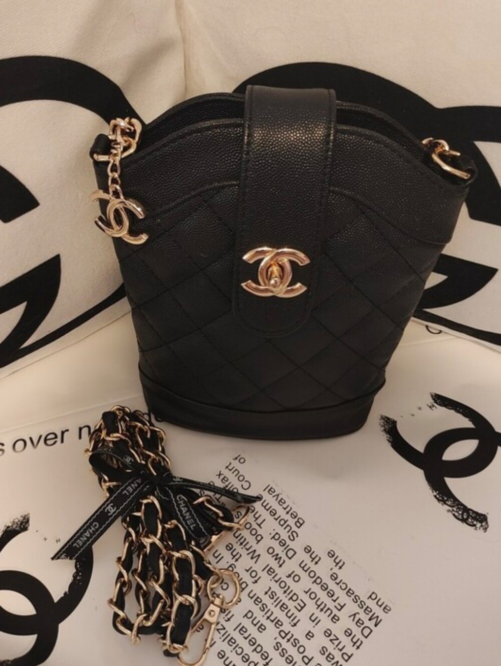 Black Diamond Quilted Leather Shoulder/Crossbody Bag with Gold Hardware